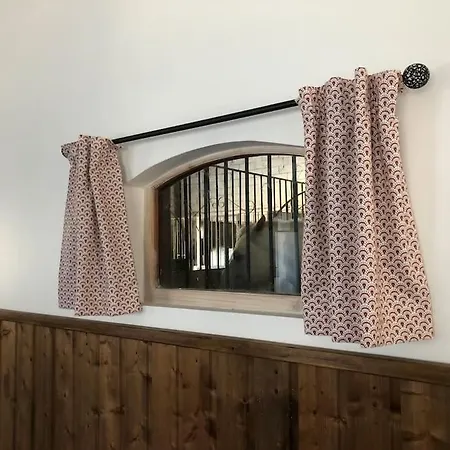 Insolite Au Coeur D'une Ecurie 公寓 *